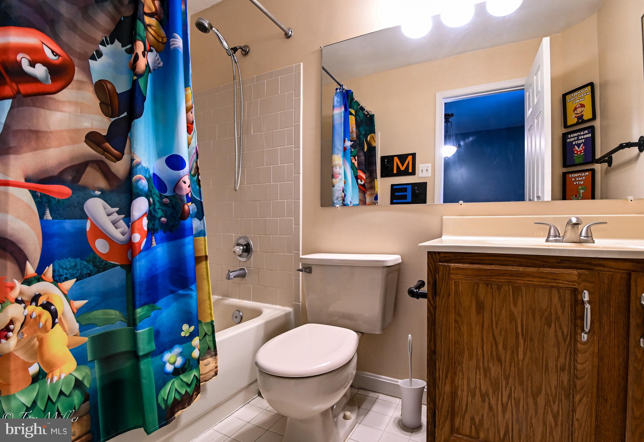 3721 Foxford Stream Road Nottingham, MD 21236 - Photo 33 of 48 a bathroom with a sink toilet and shower