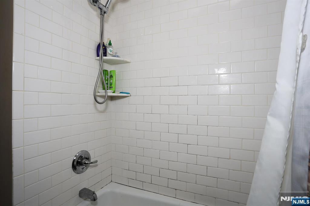 45 Webster Street Ridgefield Park, NJ 07660 - Photo 10 of 40