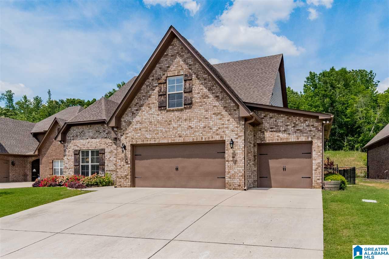 376 Strathaven Drive Pelham, AL 35124 - Photo 3 of 39