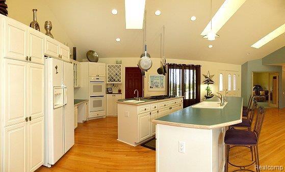 6440 Baker Road Howell, MI 48843 - Photo 4 of 20 Kitchen