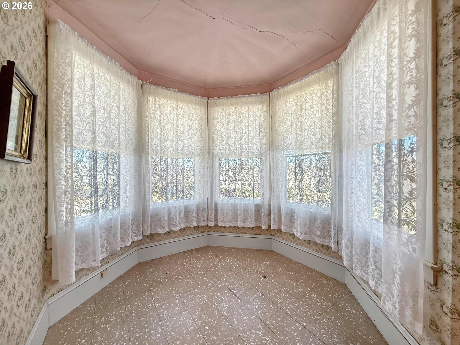 2291 2nd Street Baker City, OR 97814 - Photo 26 of 48 a view of entryway with window