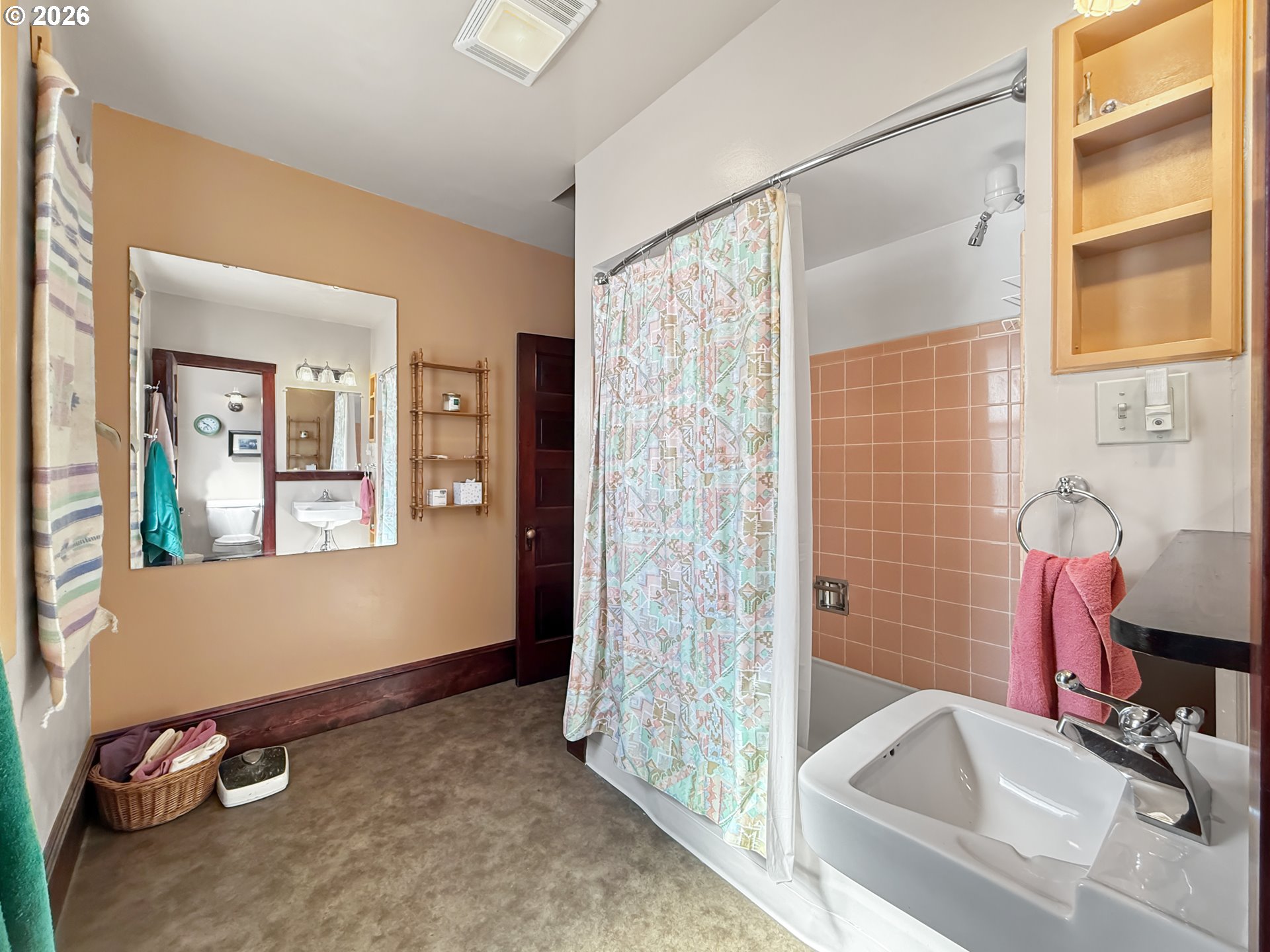 2291 2nd Street Baker City, OR 97814 - Photo 32 of 48 a bathroom with a tub sink and mirror