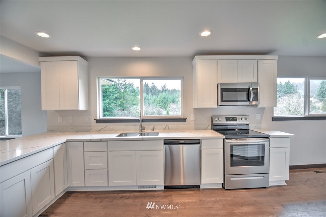 6348 Delphi Road Southwest Olympia, WA 98512 - Photo 5 of 22 Gallery Image 5