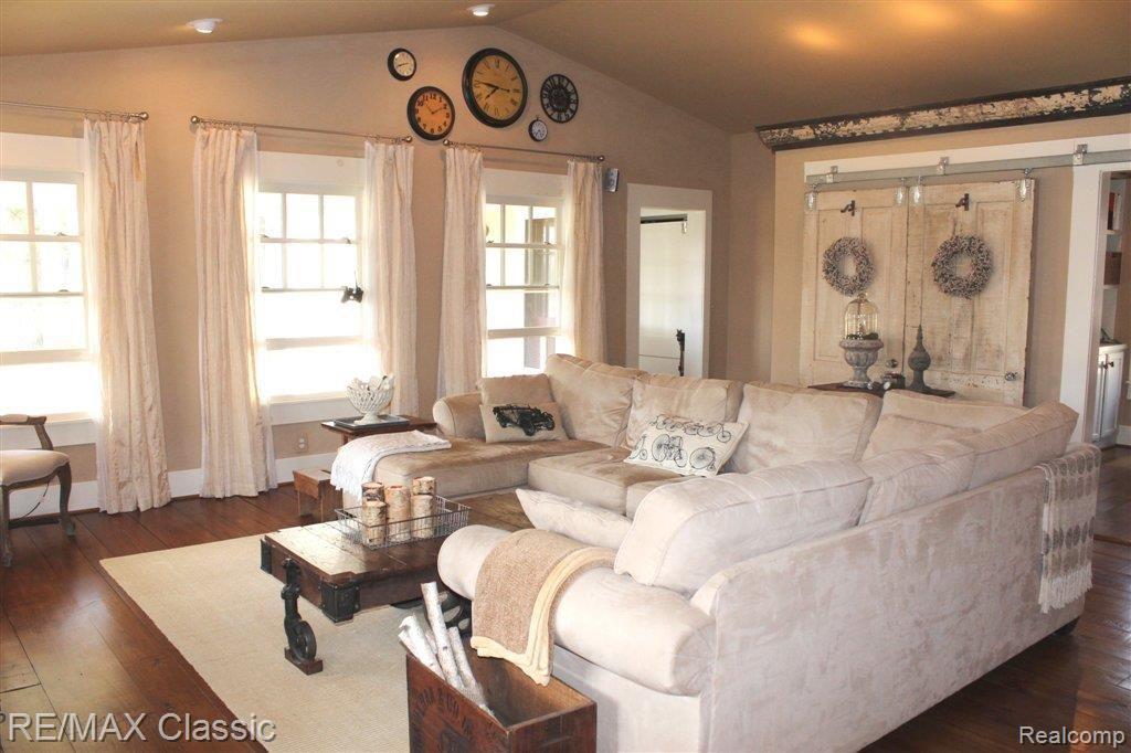 6205 Ridge Road Canton, MI 48187 - Photo 2 of 25 Window wrapped family room!