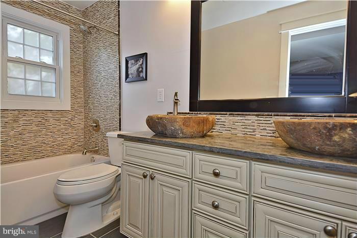 809 Winhall Way Silver Spring, MD 20904 - Photo 14 of 27 Bath
