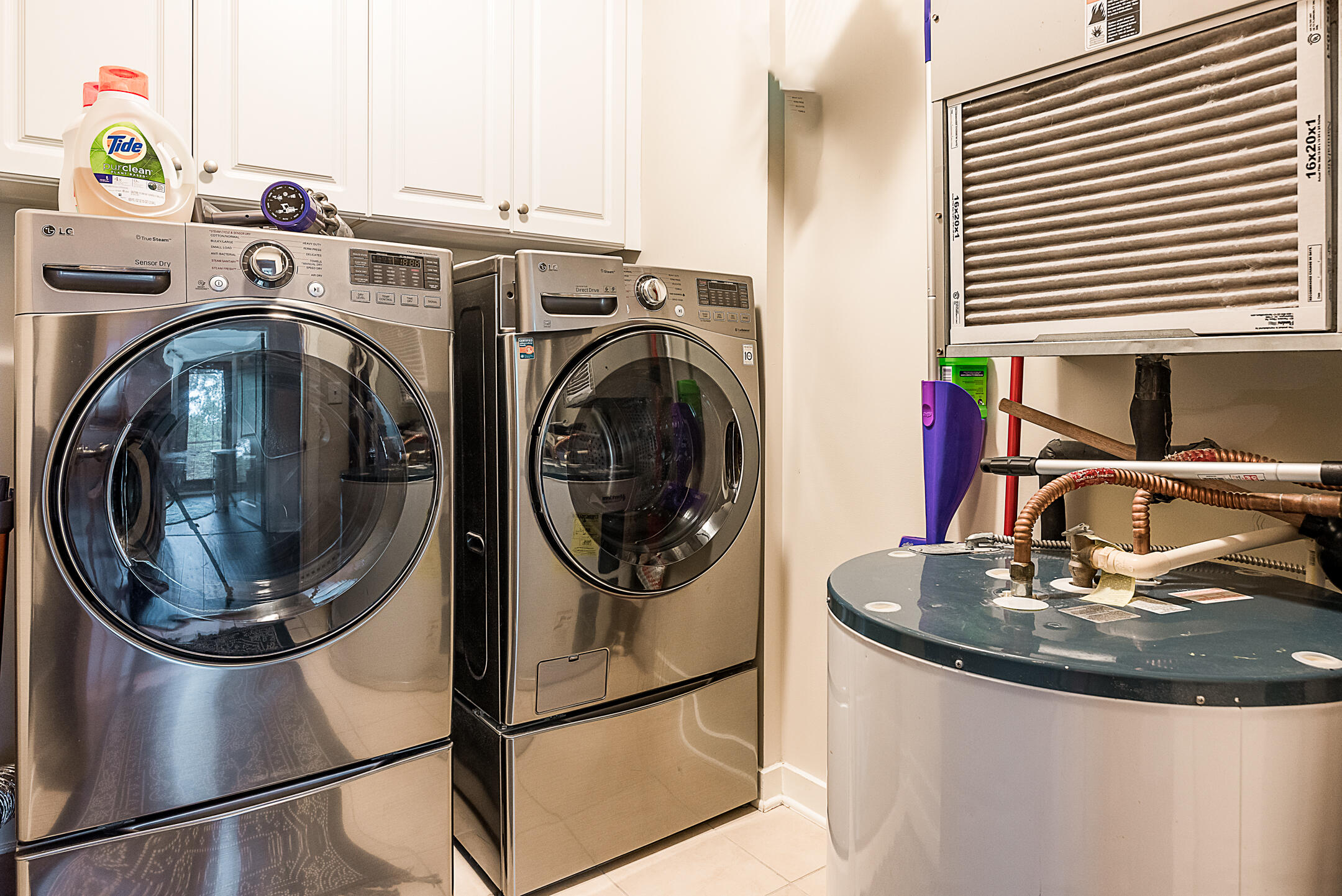 200 Manufacturers Road, Unit 210 Chattanooga, TN 37405 - Photo 17 of 24 Walk-In Laundry Room