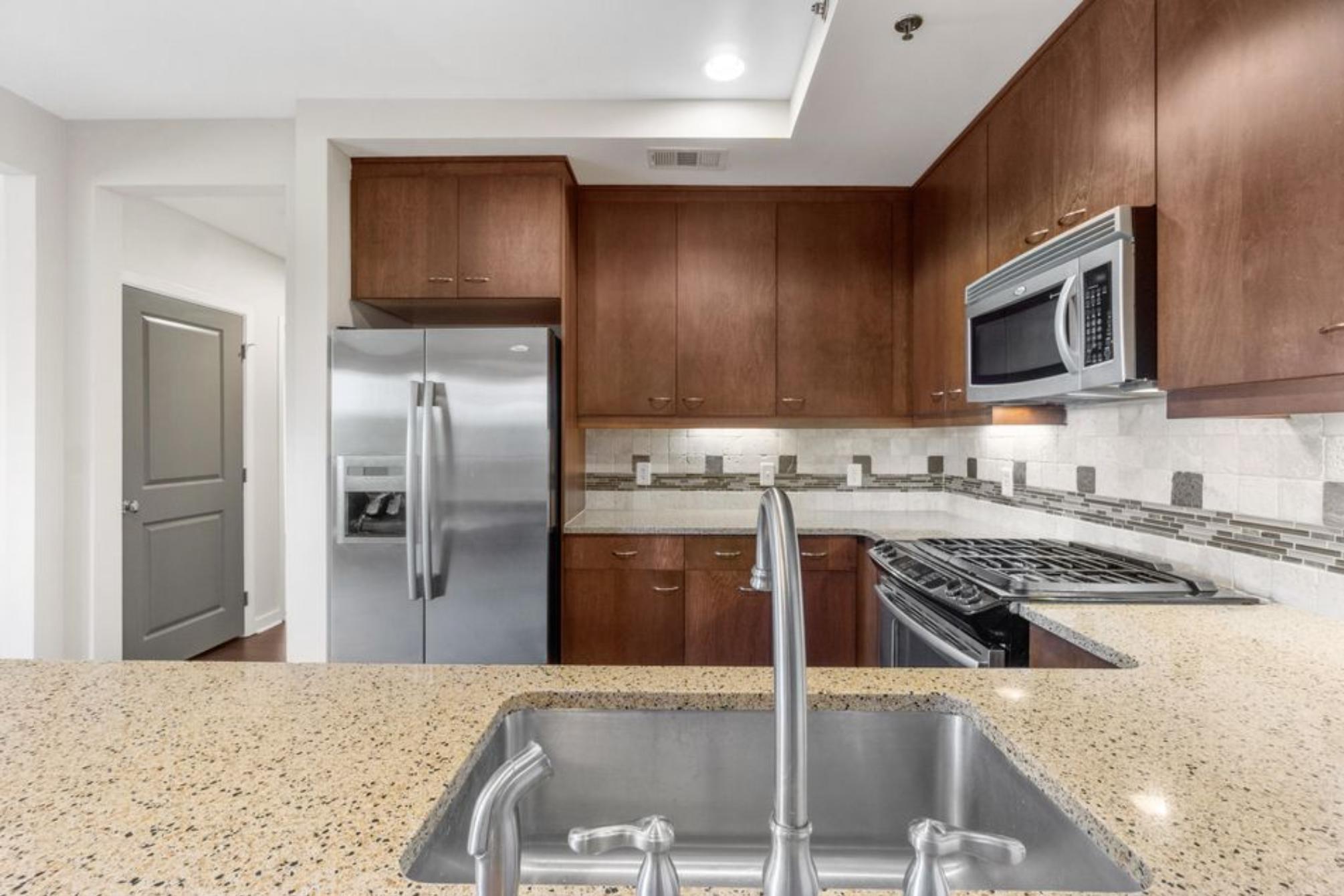 200 Manufacturers Road, Unit 210 Chattanooga, TN 37405 - Photo 2 of 24 Stainless Appliances