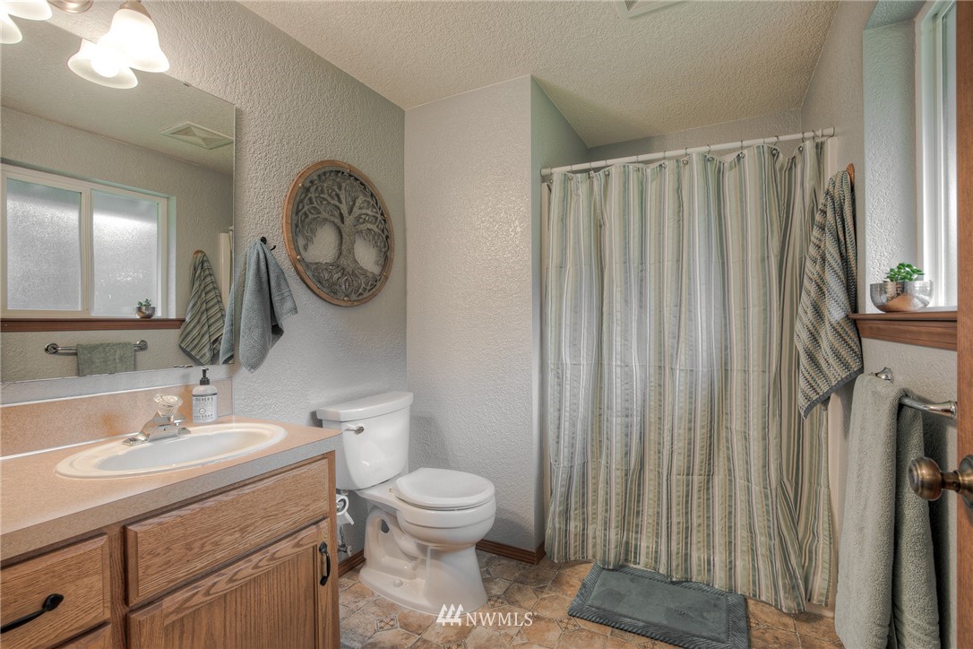 5324 133rd Avenue Southwest Rochester, WA 98579 - Photo 15 of 35