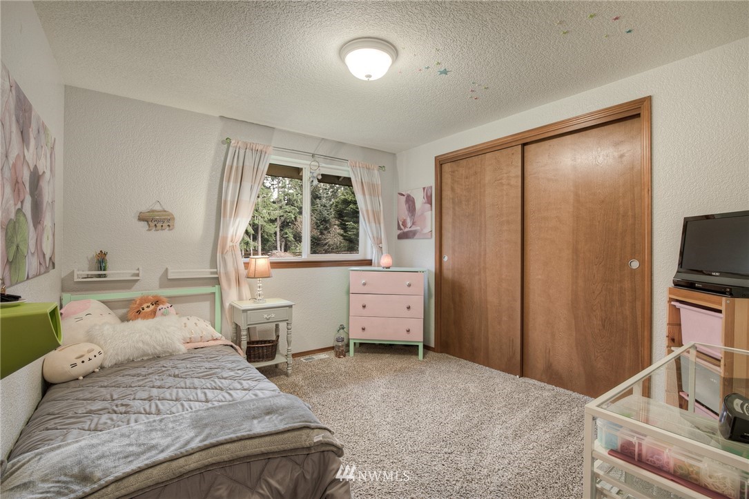5324 133rd Avenue Southwest Rochester, WA 98579 - Photo 17 of 35