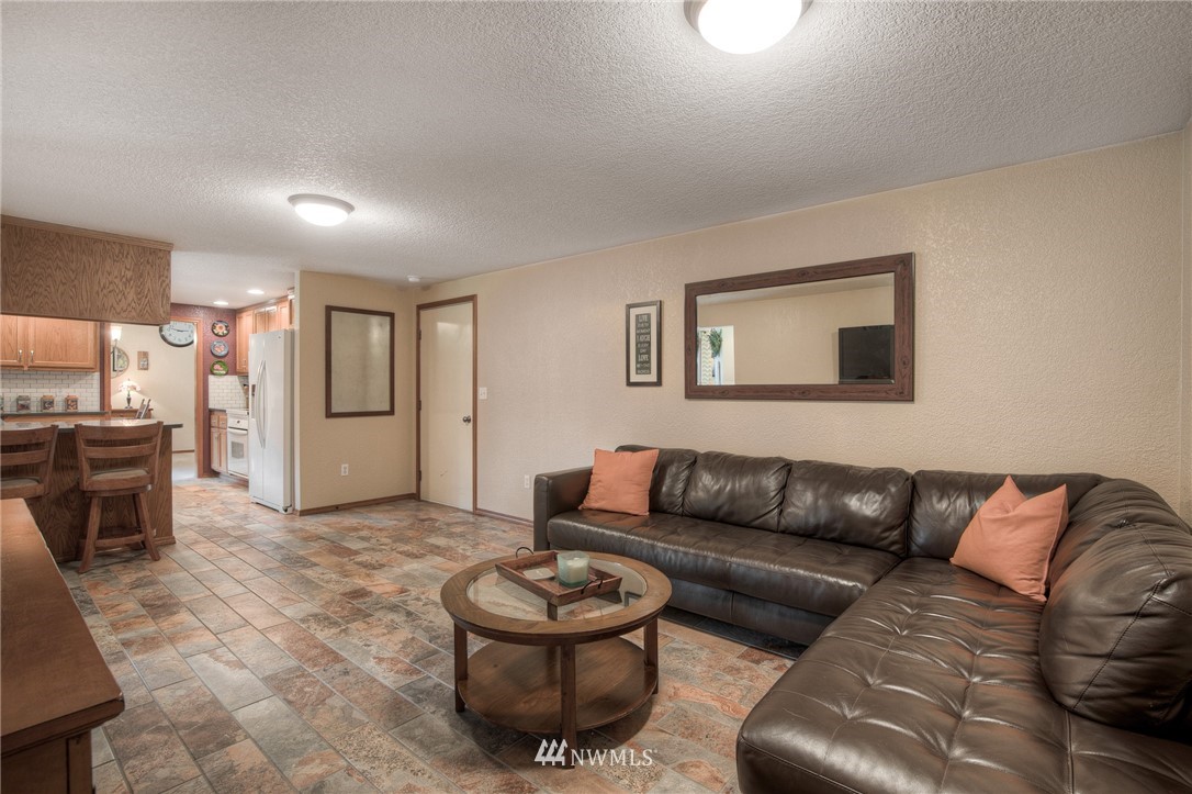 5324 133rd Avenue Southwest Rochester, WA 98579 - Photo 5 of 35