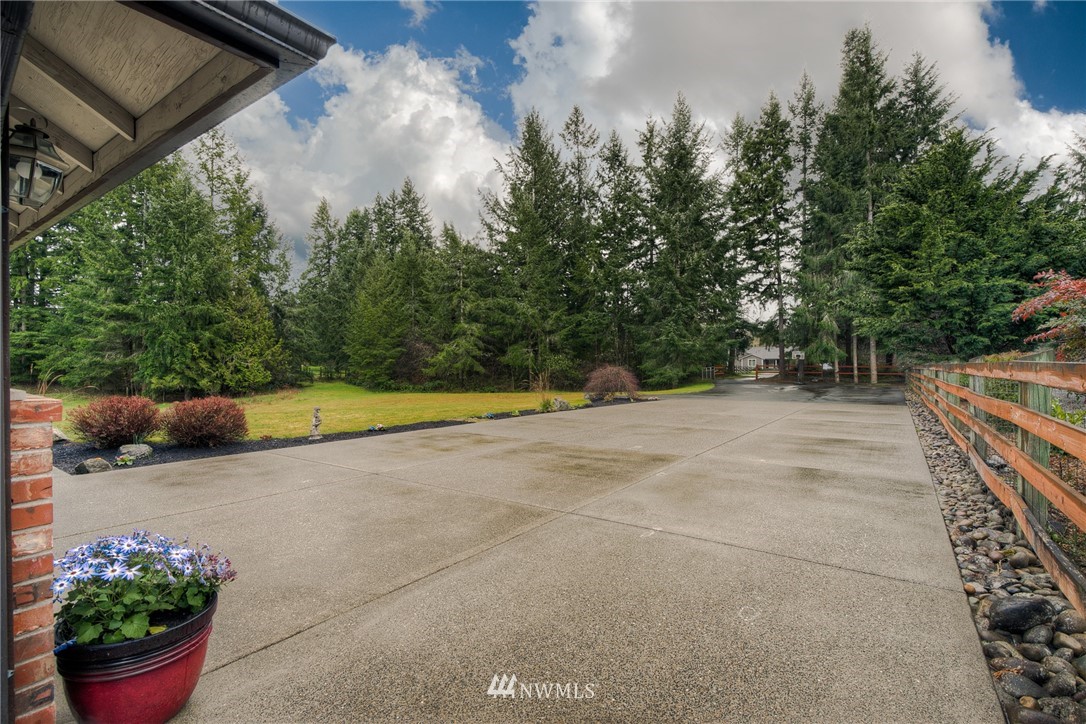 5324 133rd Avenue Southwest Rochester, WA 98579 - Photo 10 of 35