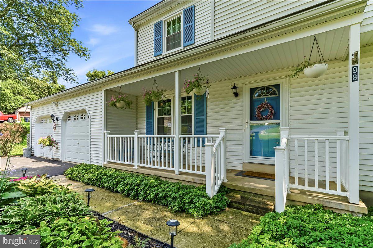 98 Cambridge Road Elkton, MD 21921 - Photo 2 of 48 Front Porch