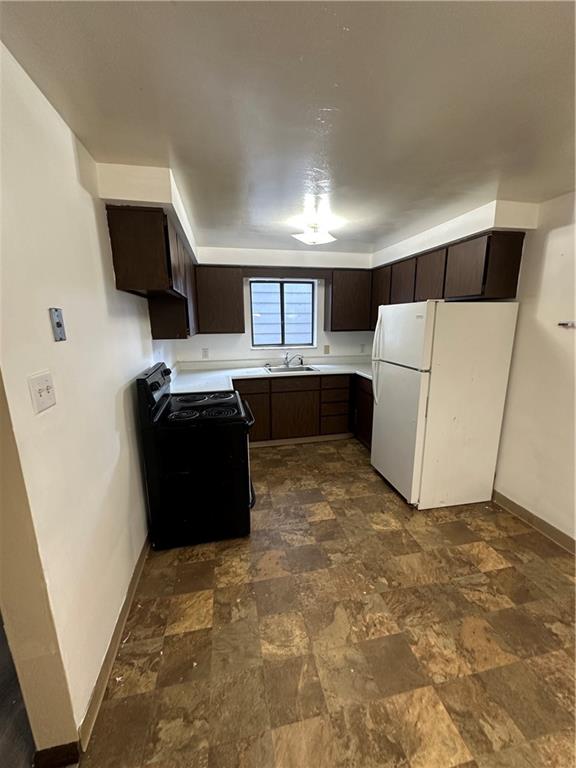 935 Russellwood Avenue McKees Rocks, PA 15136 - Photo 18 of 44