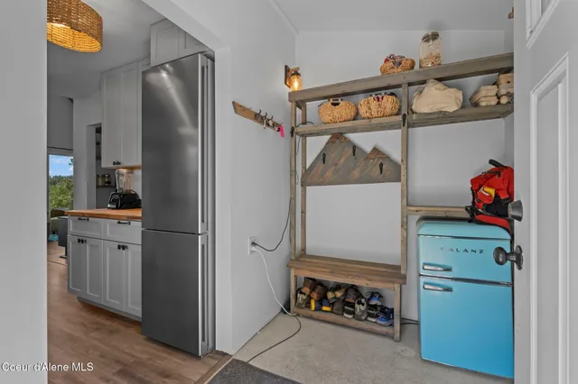 $899,999 | 723 Trout Creek Road, Hope, ID 83836