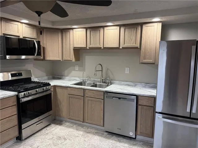 $224,900 | 2401 Bittersweet Lane, St. Joseph, MO 64503