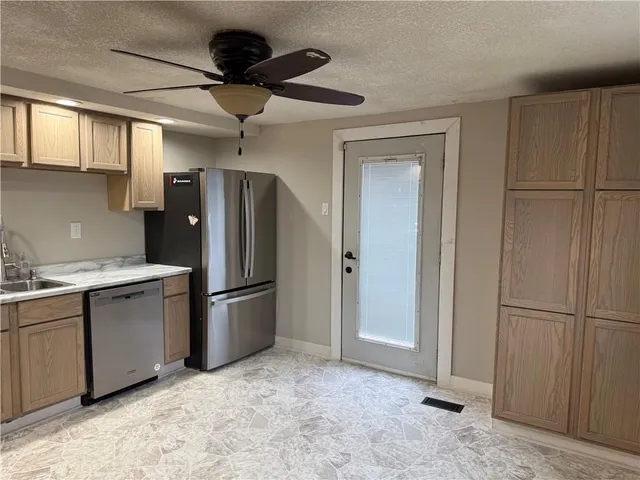 $224,900 | 2401 Bittersweet Lane, St. Joseph, MO 64503