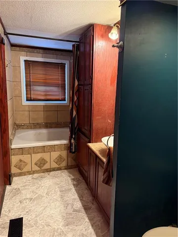 $224,900 | 2401 Bittersweet Lane, St. Joseph, MO 64503