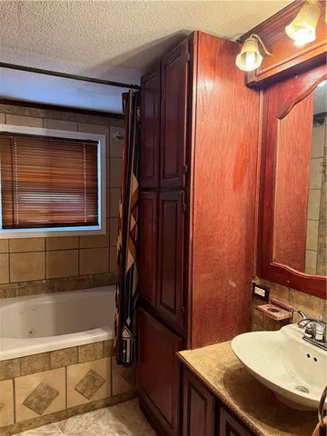 $224,900 | 2401 Bittersweet Lane, St. Joseph, MO 64503