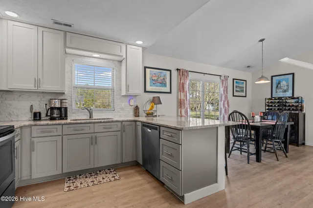 $350,000 | 1908 Champion Drive, Morehead City, NC 28557