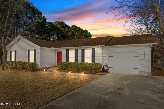 $350,000 | 1908 Champion Drive, Morehead City, NC 28557