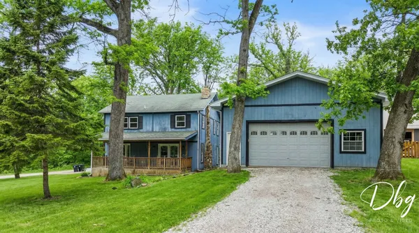 $375,000 | 21870 Lake Avenue, Round Lake, IL 60073