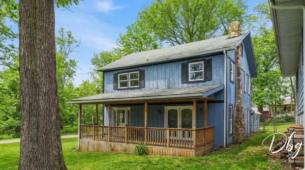 $375,000 | 21870 Lake Avenue, Round Lake, IL 60073