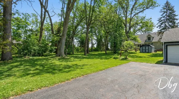 $375,000 | 21870 Lake Avenue, Round Lake, IL 60073