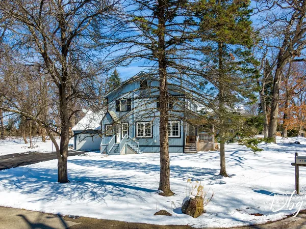 $375,000 | 21870 Lake Avenue, Round Lake, IL 60073