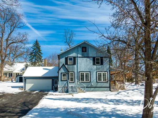 $375,000 | 21870 Lake Avenue, Round Lake, IL 60073