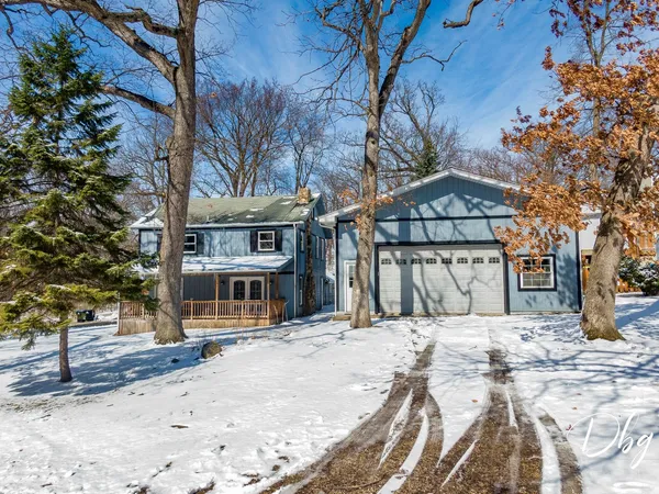 $375,000 | 21870 Lake Avenue, Round Lake, IL 60073