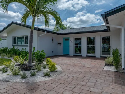 $779,900 | 6709 Cardinal Drive South, St. Petersburg, FL 33707