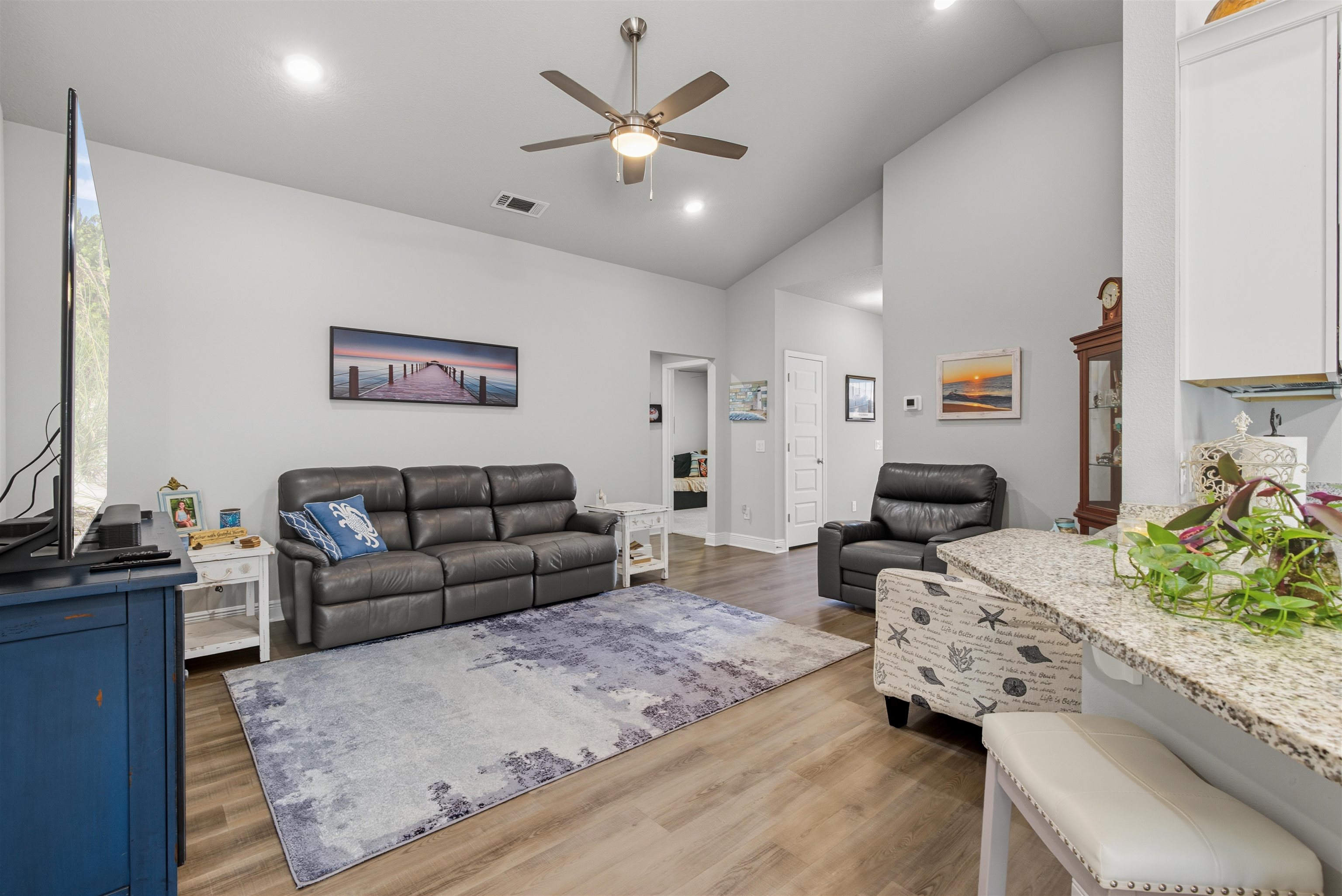 3142 Pinewood Circle Lillian, AL 36549 - Photo 12 of 50 Living Room