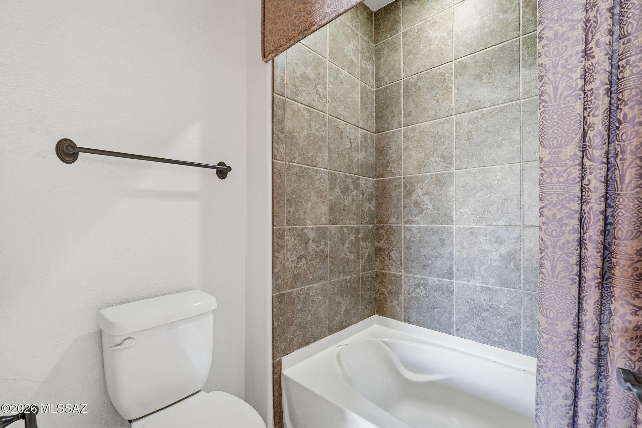 2550 East River Road, Unit 1203 Tucson, AZ 85718 - Photo 30 of 39 Guest Bath