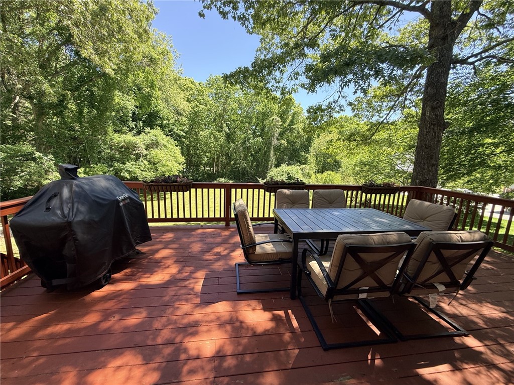 167 Winnapaug Road Westerly, RI 02891 - Photo 11 of 42