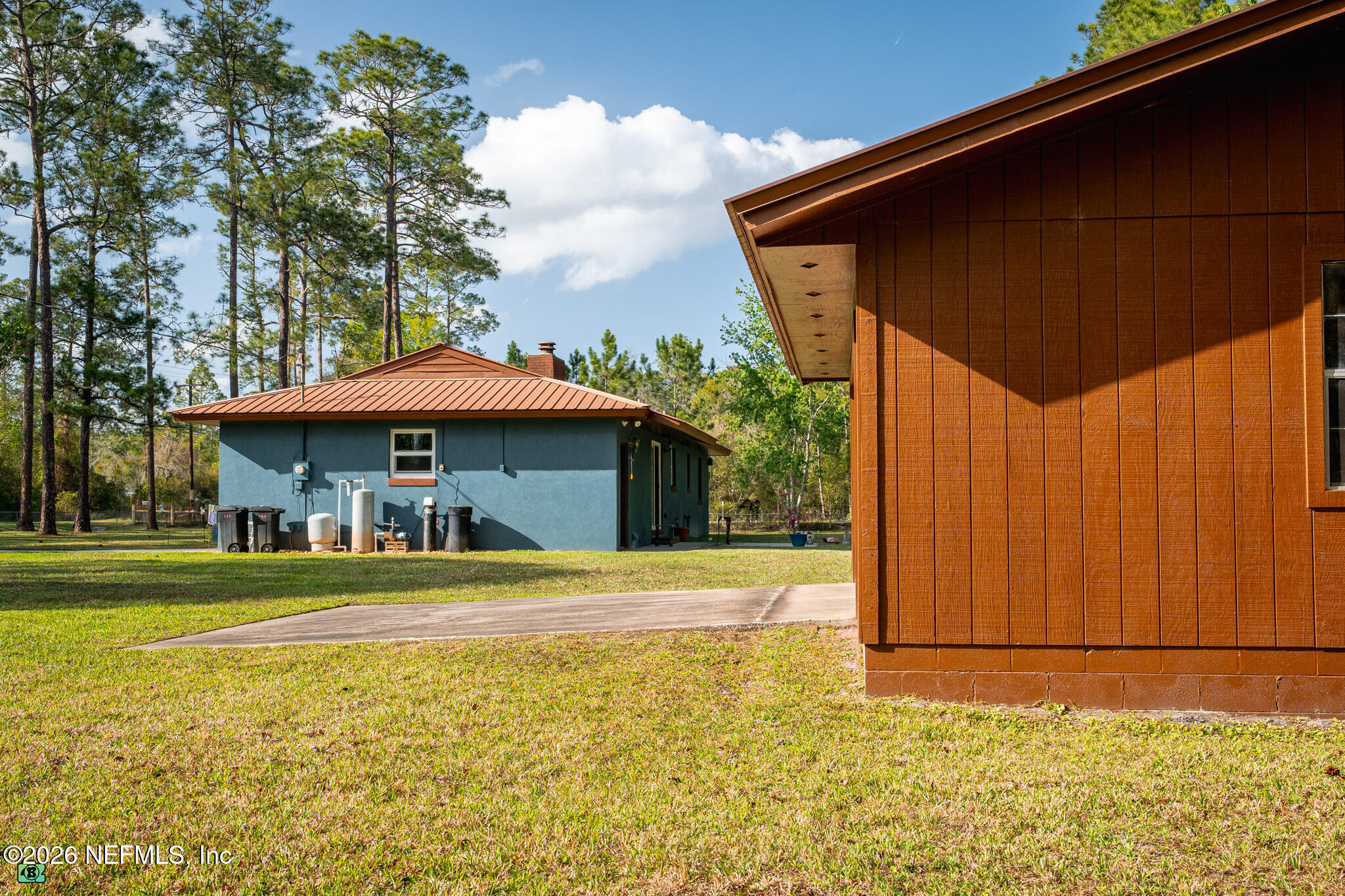 380 Stokes Landing Road Palatka, FL 32177 - Photo 8 of 40 DSC_5536