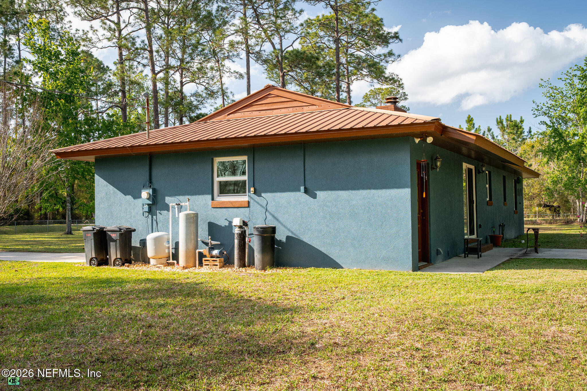380 Stokes Landing Road Palatka, FL 32177 - Photo 9 of 40 DSC_5540