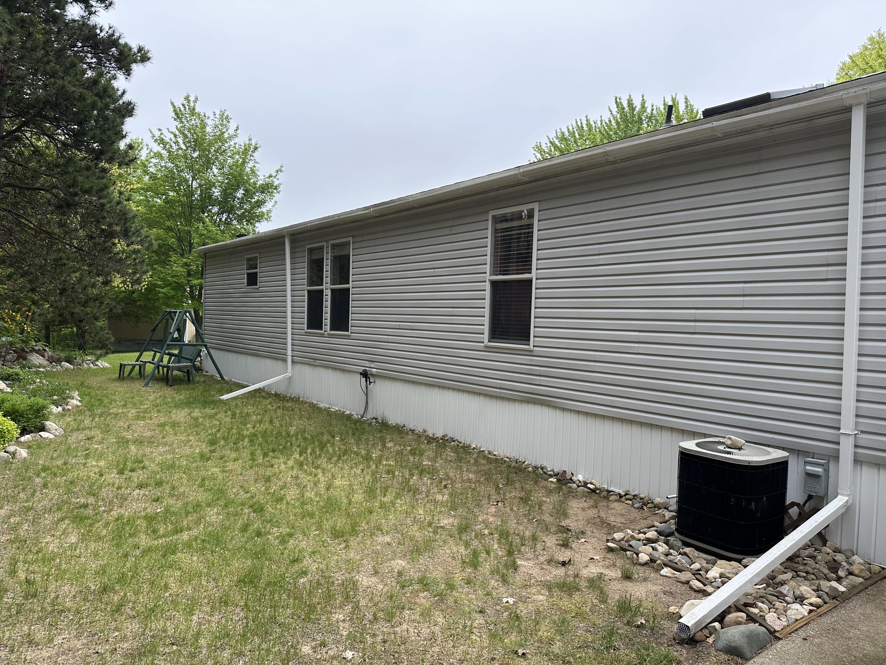 6835 West Deer Road Mears, MI 49436 - Photo 18 of 58 IMG_6931