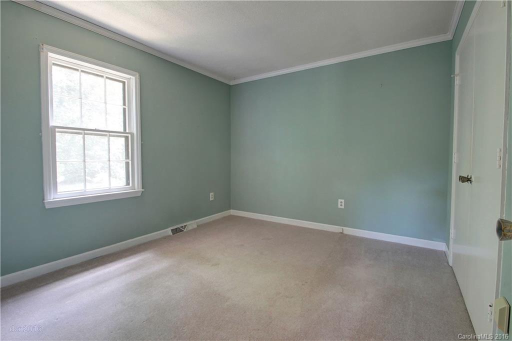 724 Falls Church Road Charlotte, NC 28270 - Photo 17 of 24 Gallery Image 17