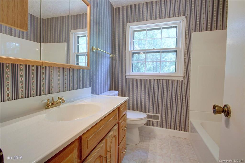 724 Falls Church Road Charlotte, NC 28270 - Photo 20 of 24 Gallery Image 20