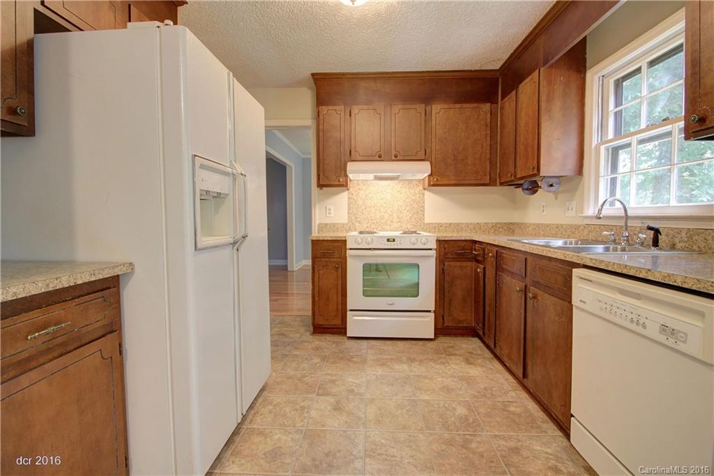 724 Falls Church Road Charlotte, NC 28270 - Photo 7 of 24 Gallery Image 7