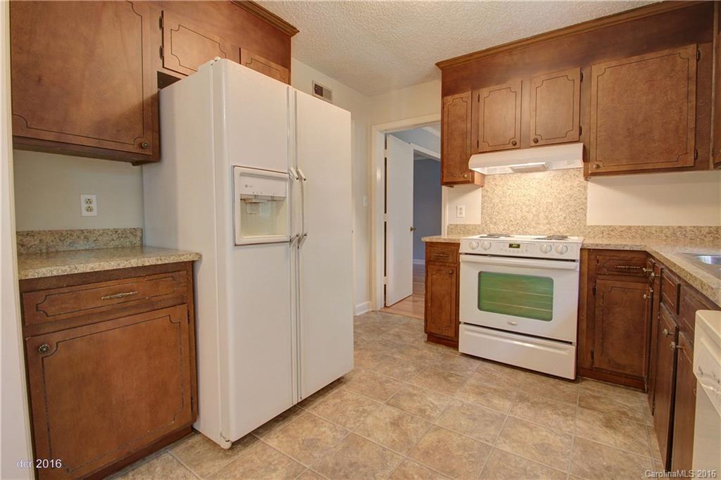 724 Falls Church Road Charlotte, NC 28270 - Photo 8 of 24 Gallery Image 8
