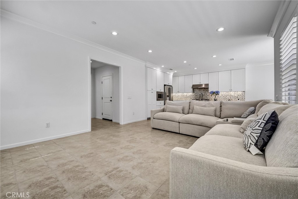 121 Rodeo Irvine, CA 92602 - Photo 9 of 34