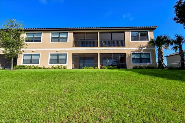 $2,550 | 13732 Messina Loop, Unit 201, Bradenton, FL 34211