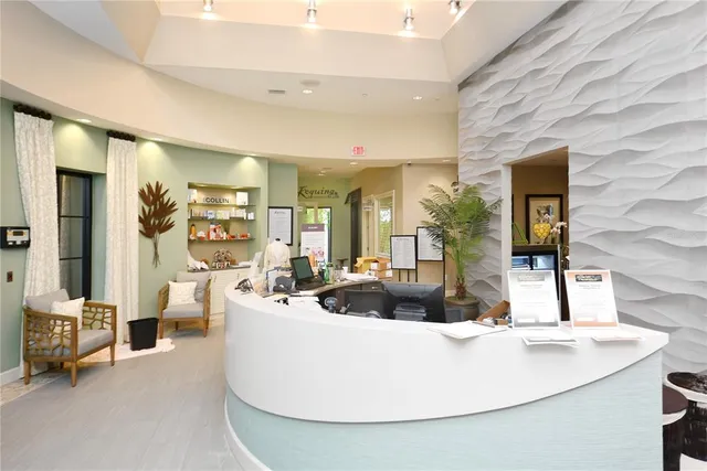 $2,550 | 13732 Messina Loop, Unit 201, Bradenton, FL 34211