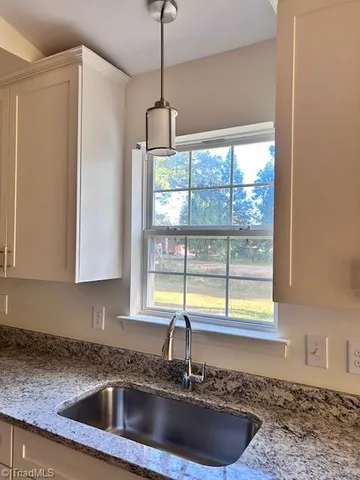 $1,400 | 107 West McIver Street, Unit B, Zebulon, NC 27597