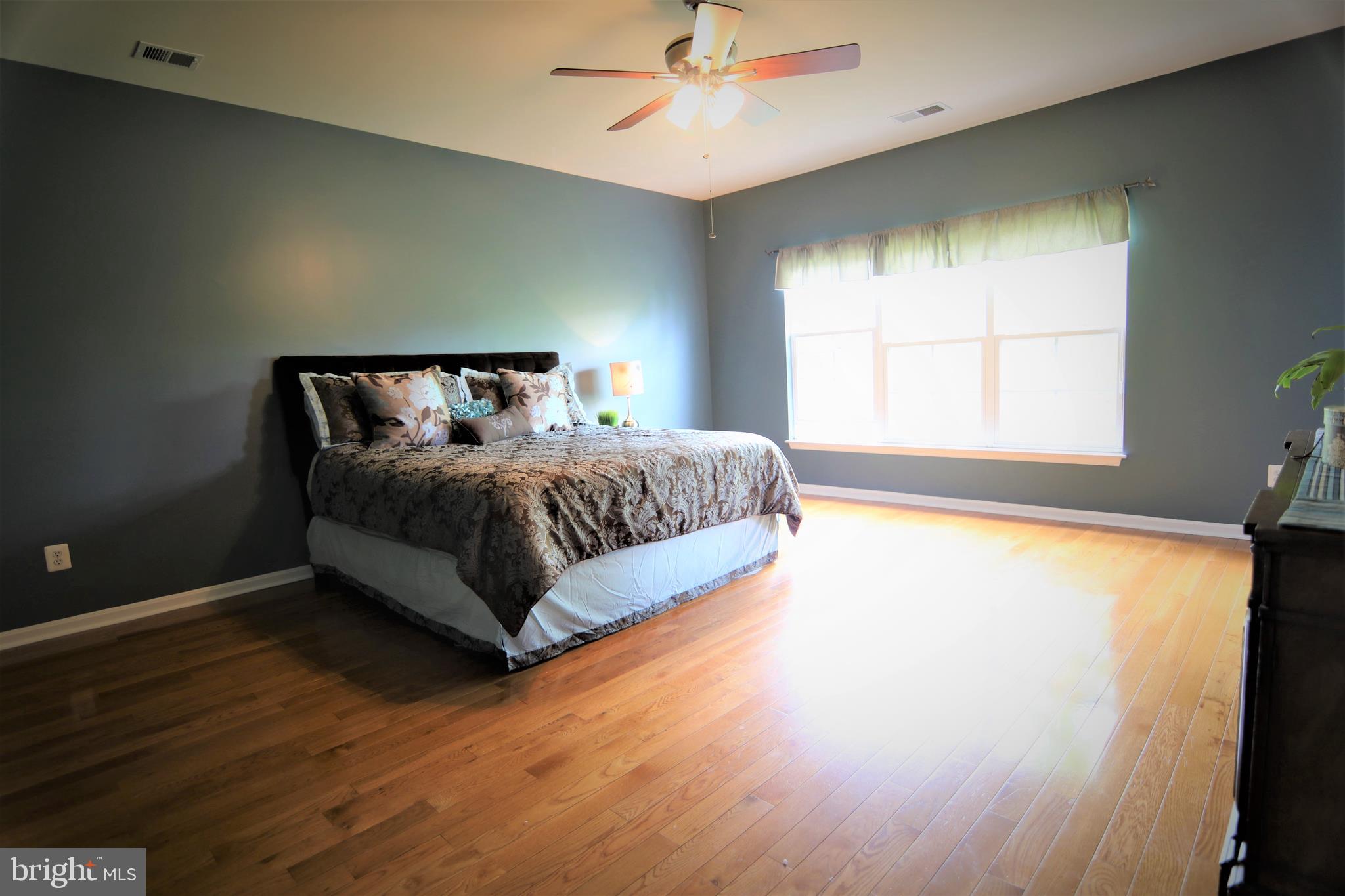 9101 Roaring Spring Loop Bristow, VA 20136 - Photo 32 of 74 Gallery Image 32