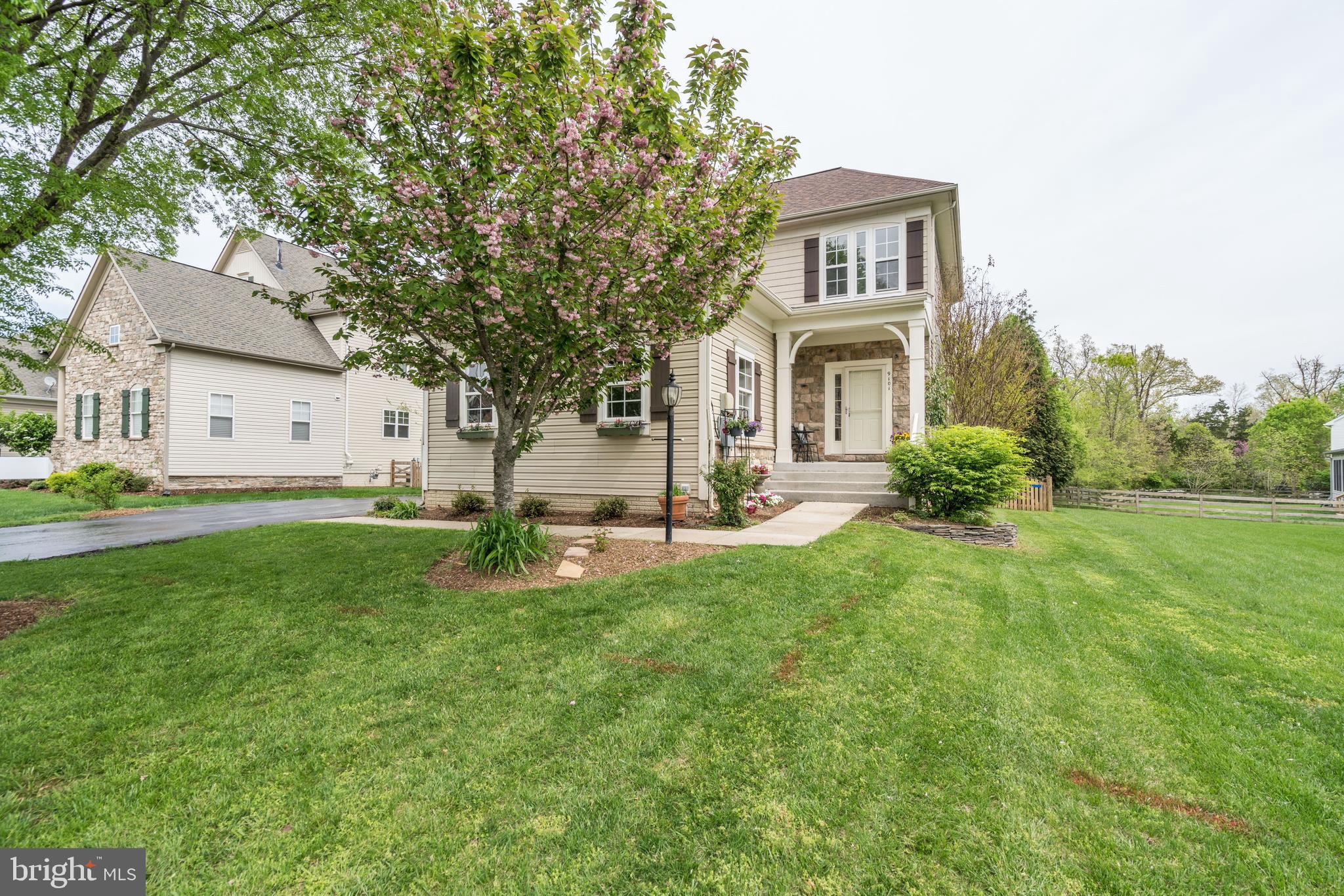 9101 Roaring Spring Loop Bristow, VA 20136 - Photo 5 of 74 Gallery Image 5