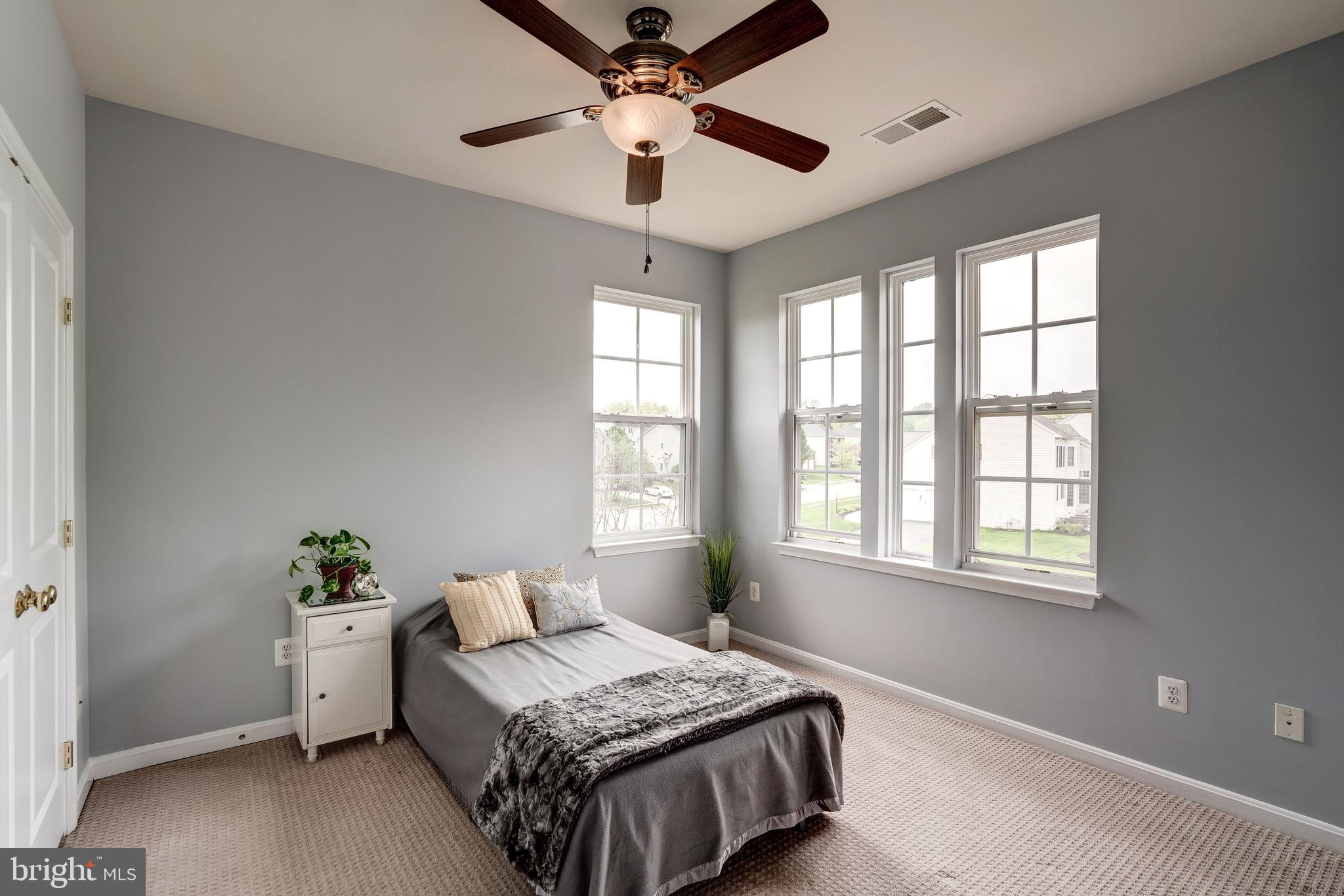 9101 Roaring Spring Loop Bristow, VA 20136 - Photo 44 of 74 Gallery Image 44
