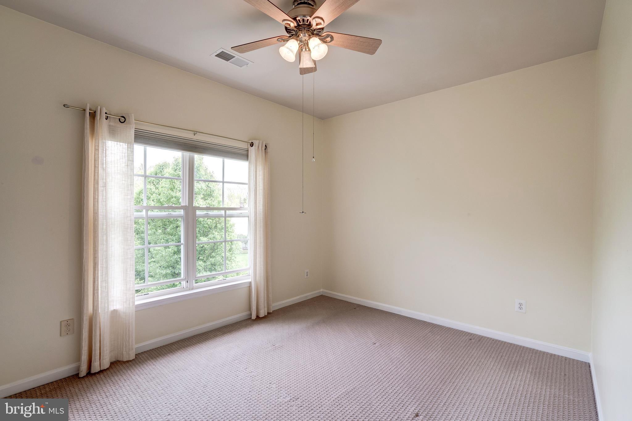 9101 Roaring Spring Loop Bristow, VA 20136 - Photo 48 of 74 Gallery Image 48