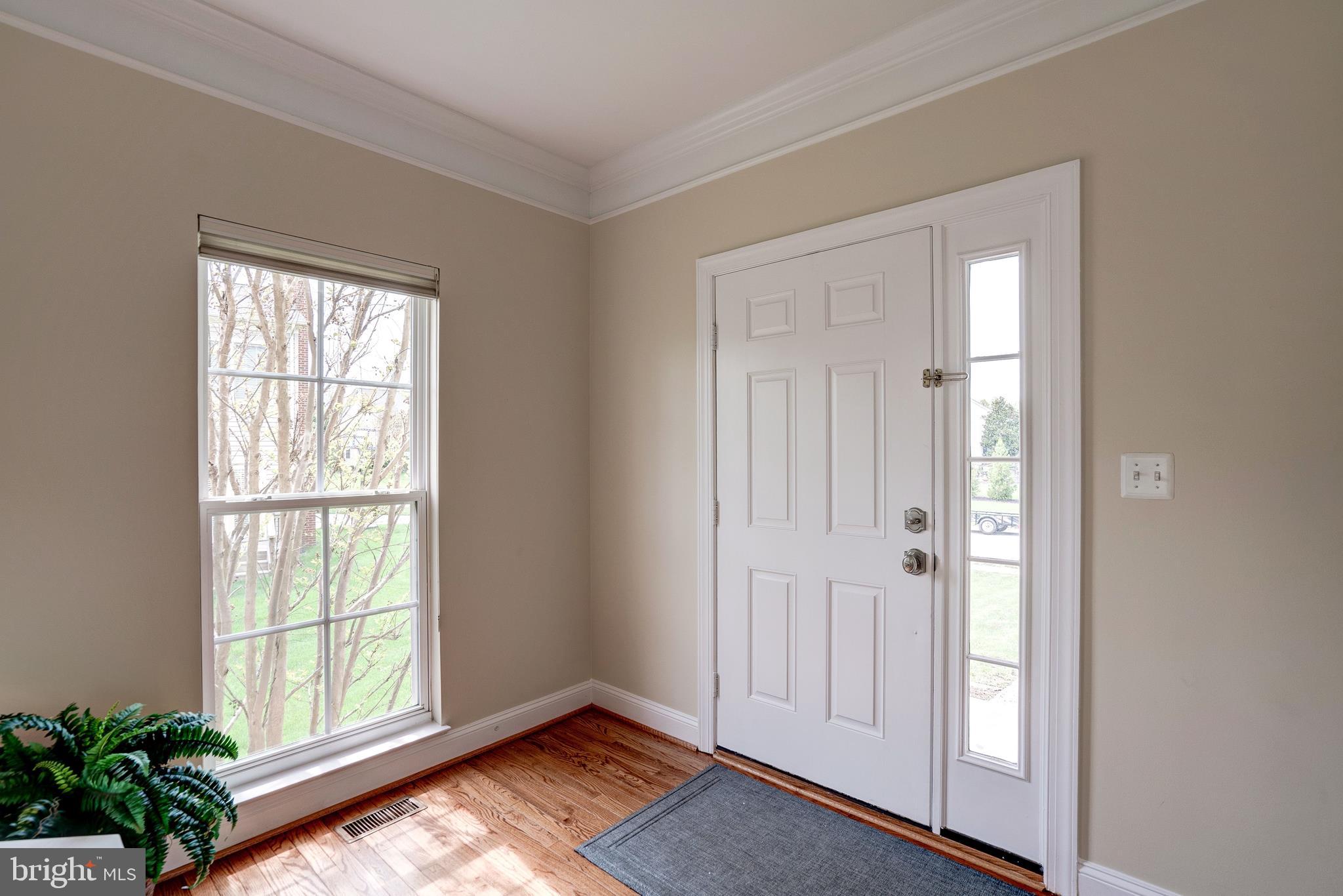 9101 Roaring Spring Loop Bristow, VA 20136 - Photo 9 of 74 Gallery Image 9
